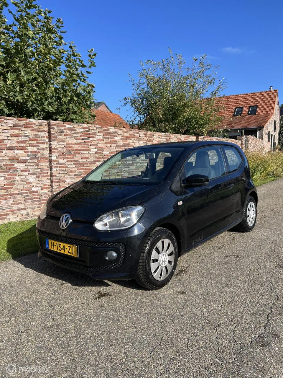 Volkswagen Up! (2012) — foto 1