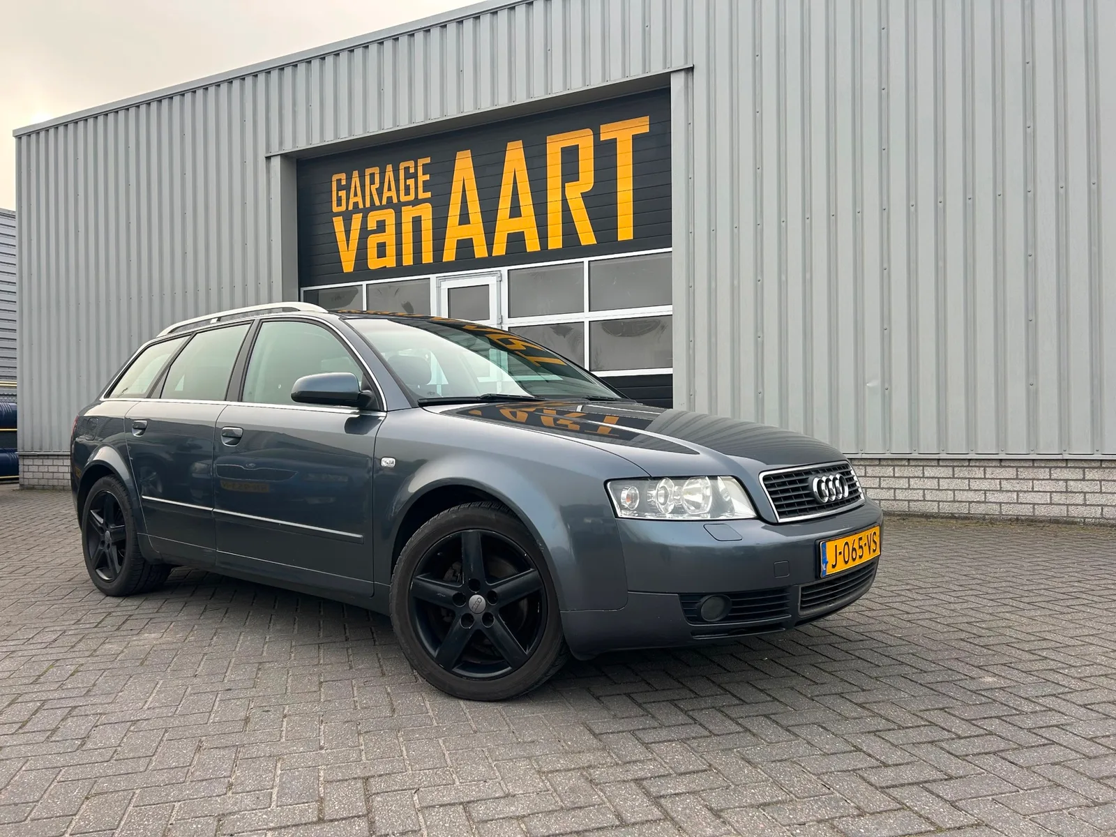 Audi A4 (2004) — foto 1
