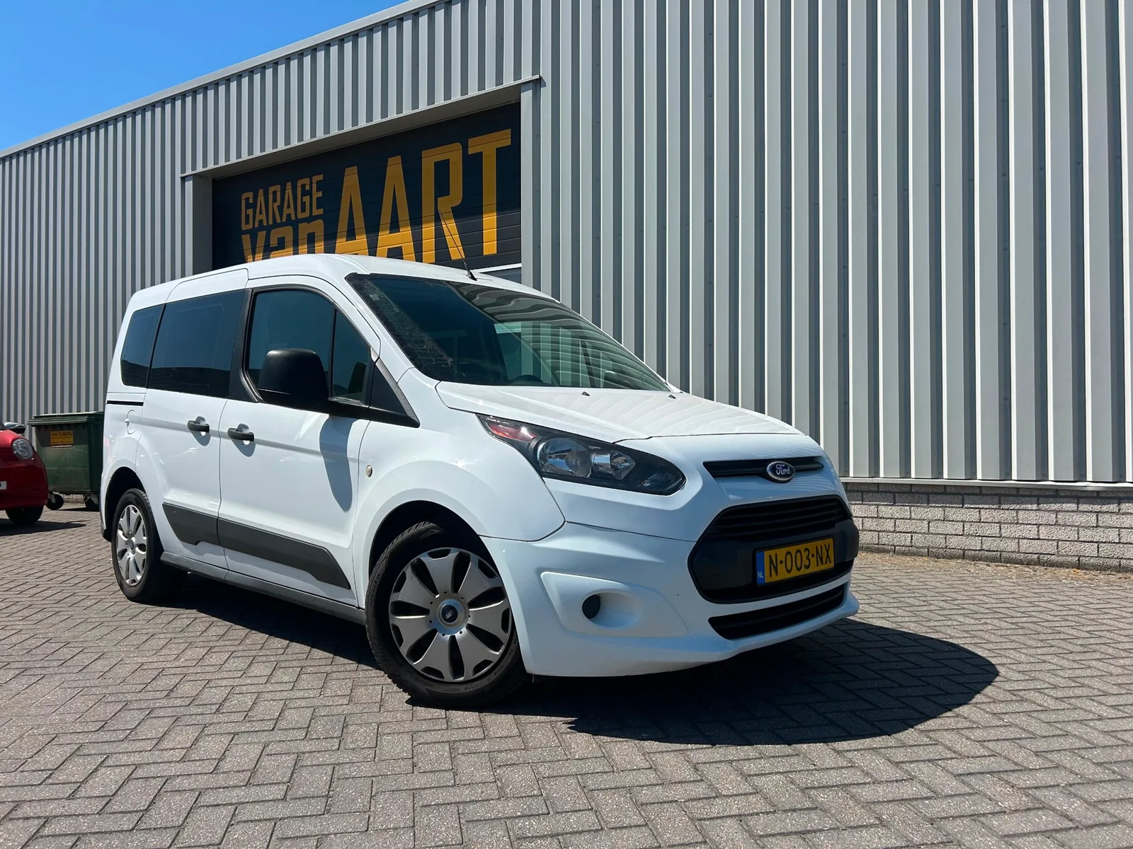 Ford Tourneo Connect (2016) — foto 1