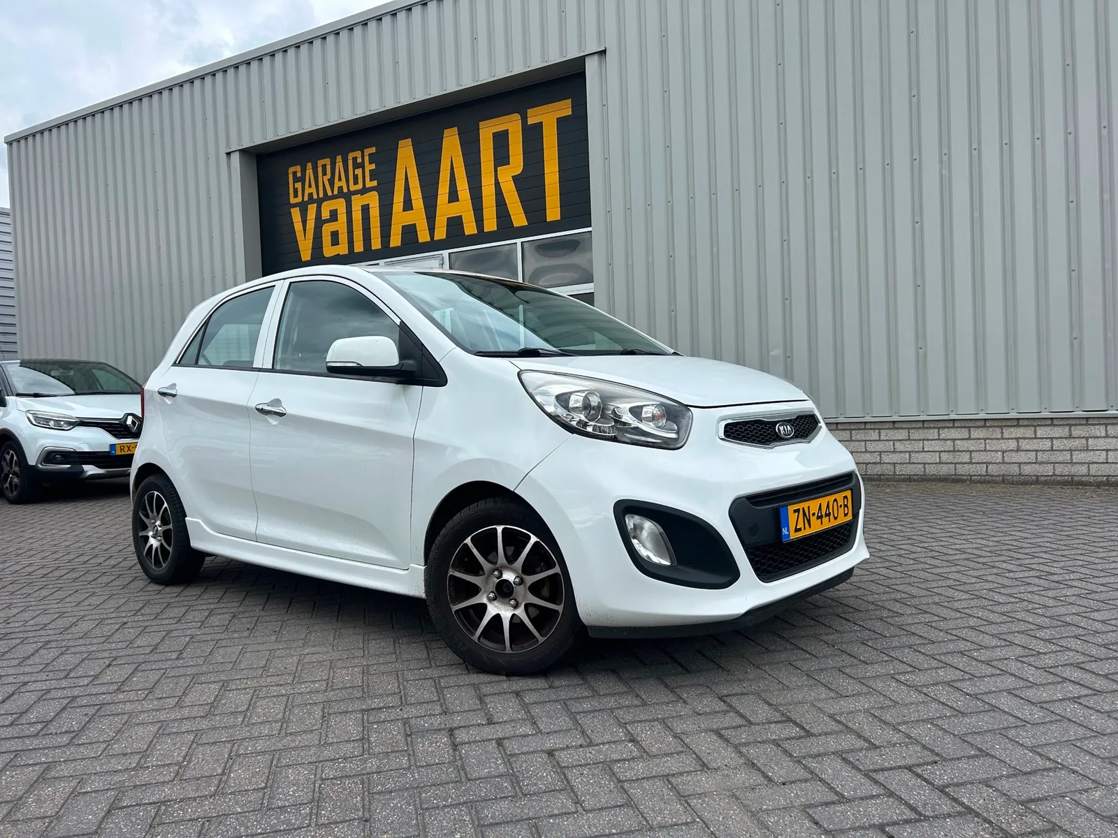 Kia Picanto (2011) — foto 1