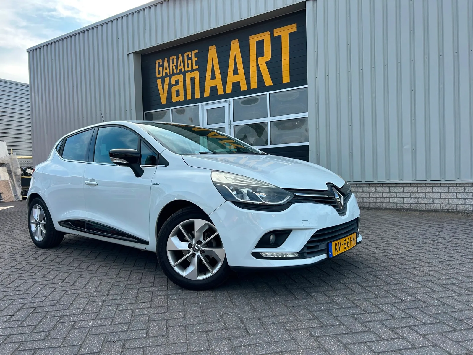 Renault Clio (2016) — foto 1