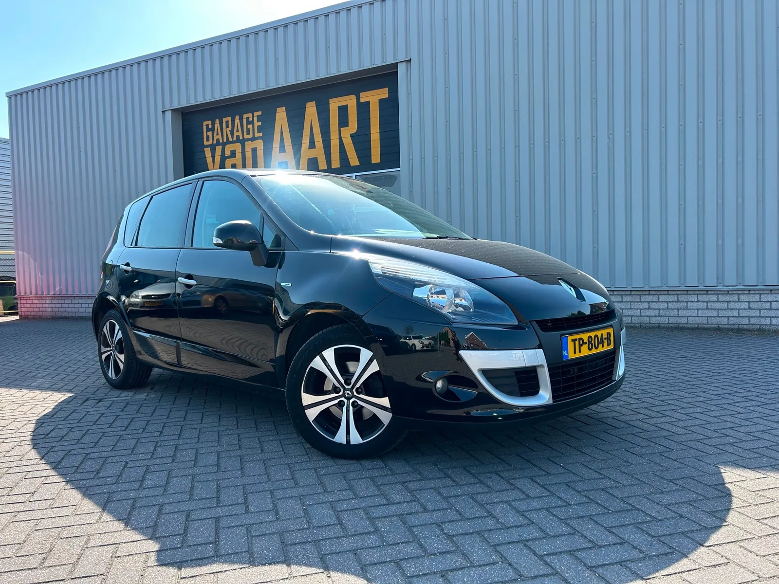 Renault Scénic (2011) — foto 1