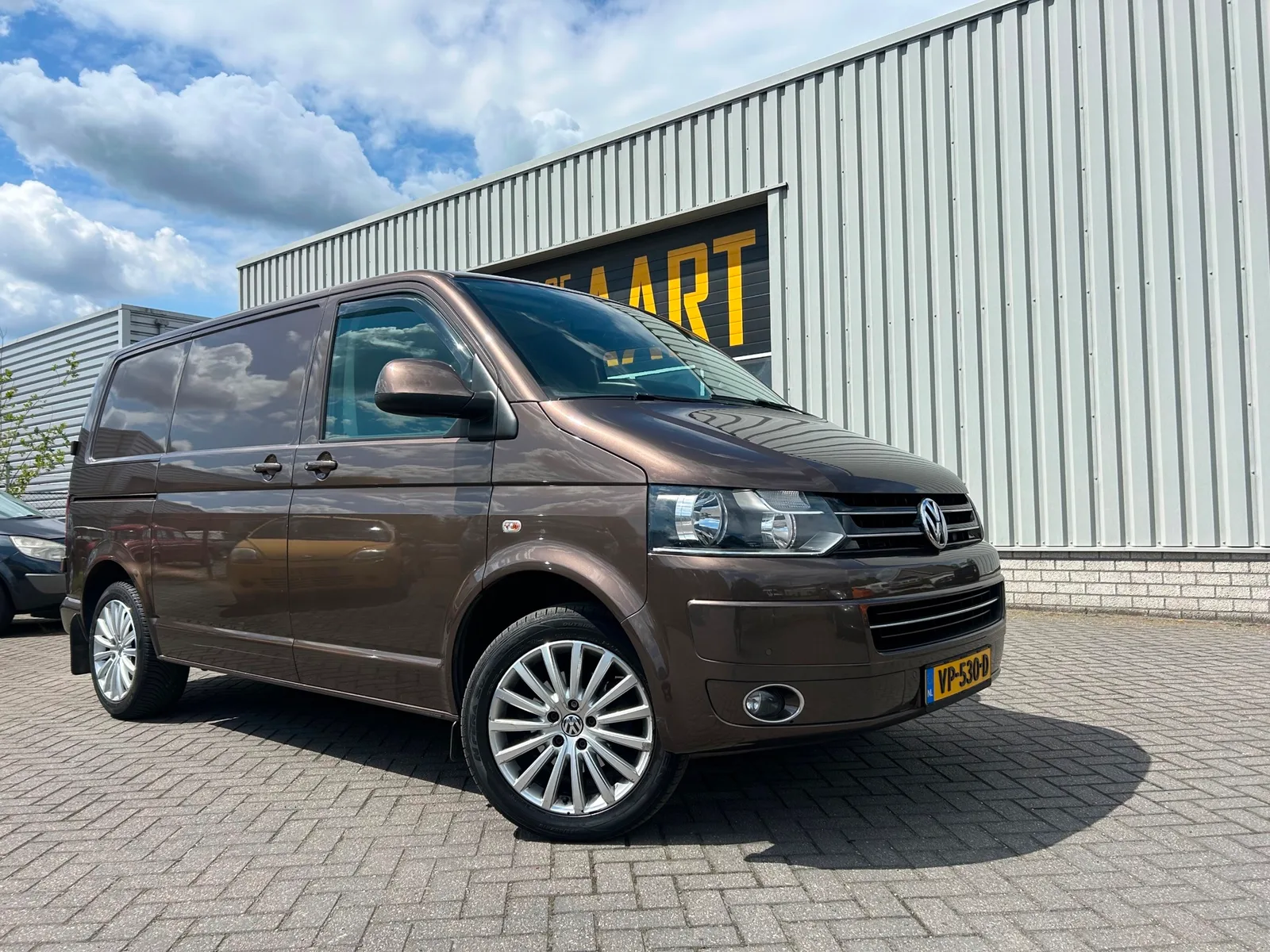 Volkswagen Transporter (2015) — foto 1