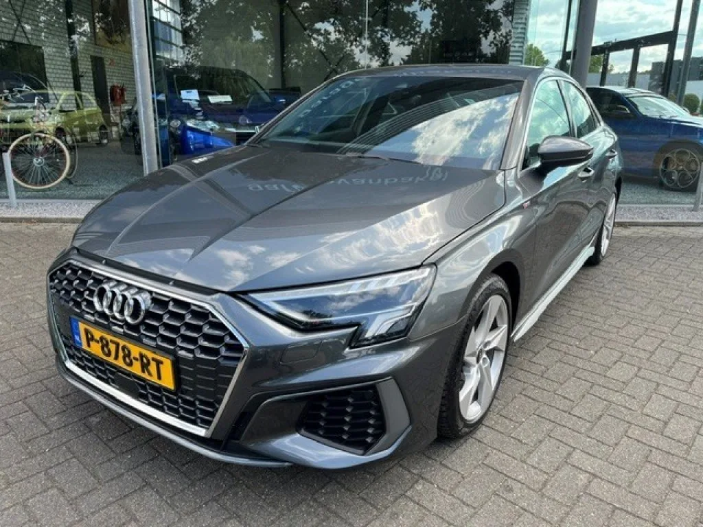 Audi A3 (2022) — foto 1