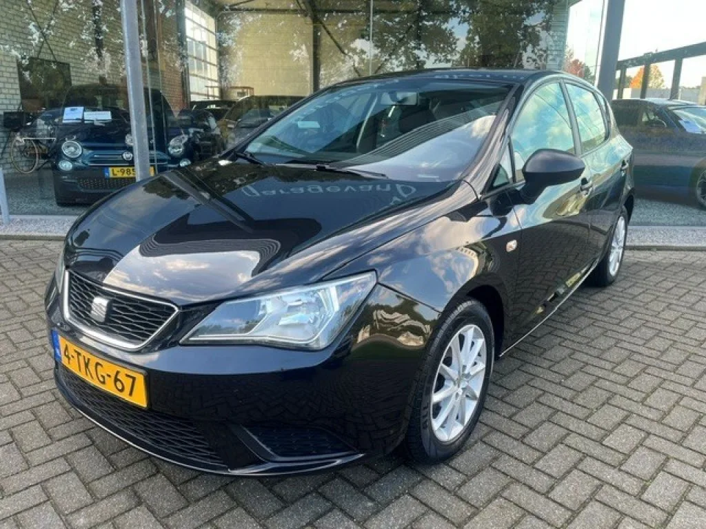 SEAT Ibiza (2014) — foto 1