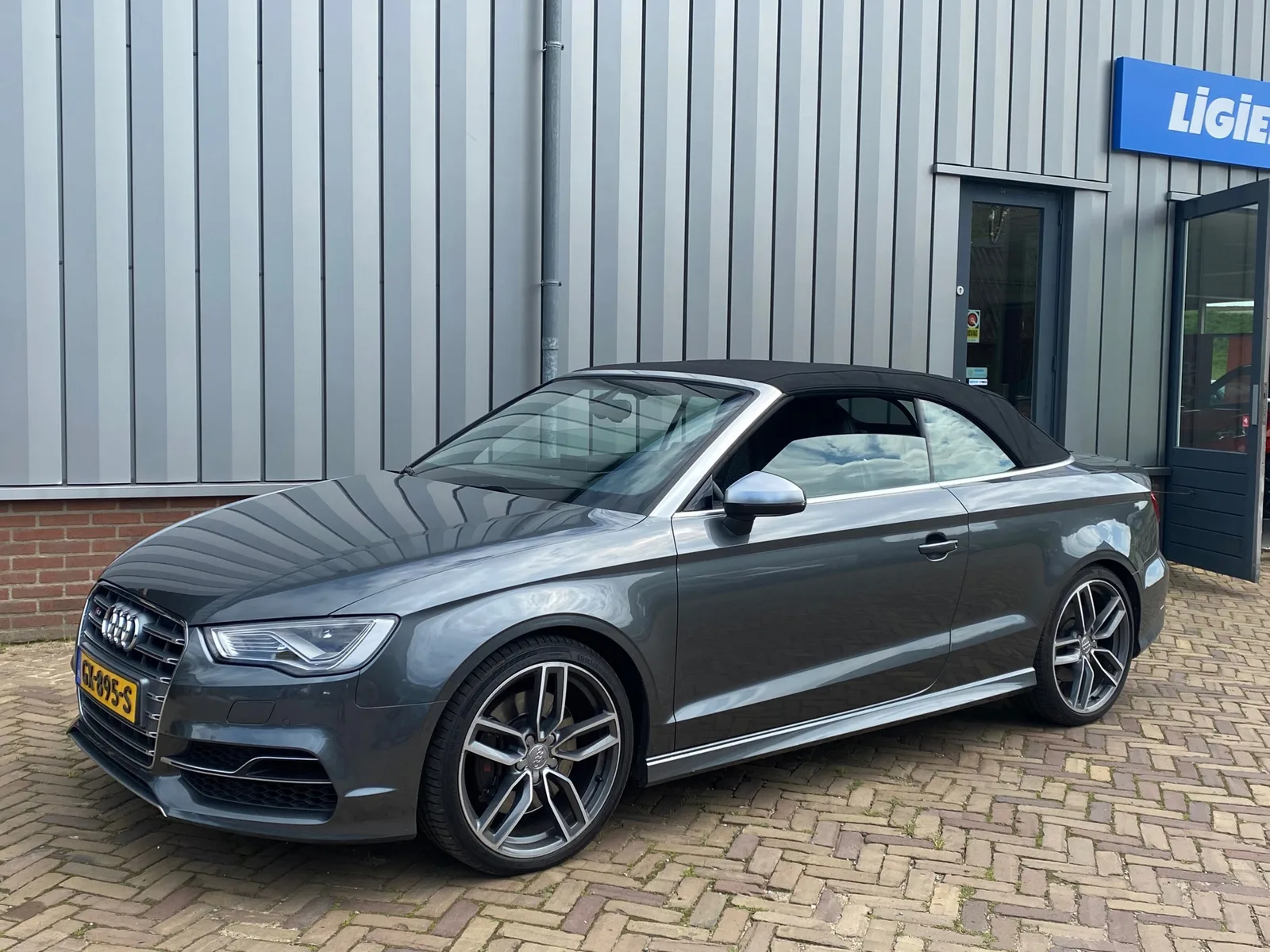 Audi S3 (2015) — foto 1