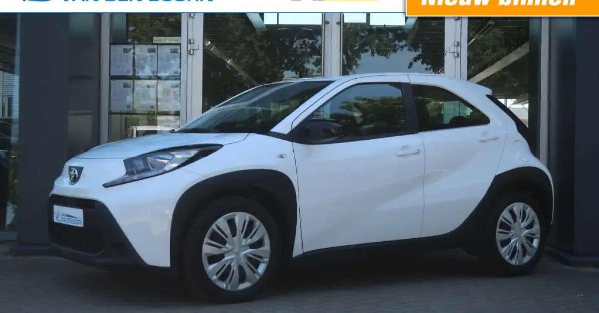 Toyota Aygo (2023) — foto 1