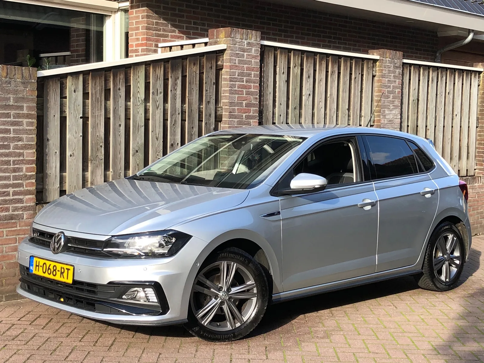 Volkswagen Polo (2020) — foto 1