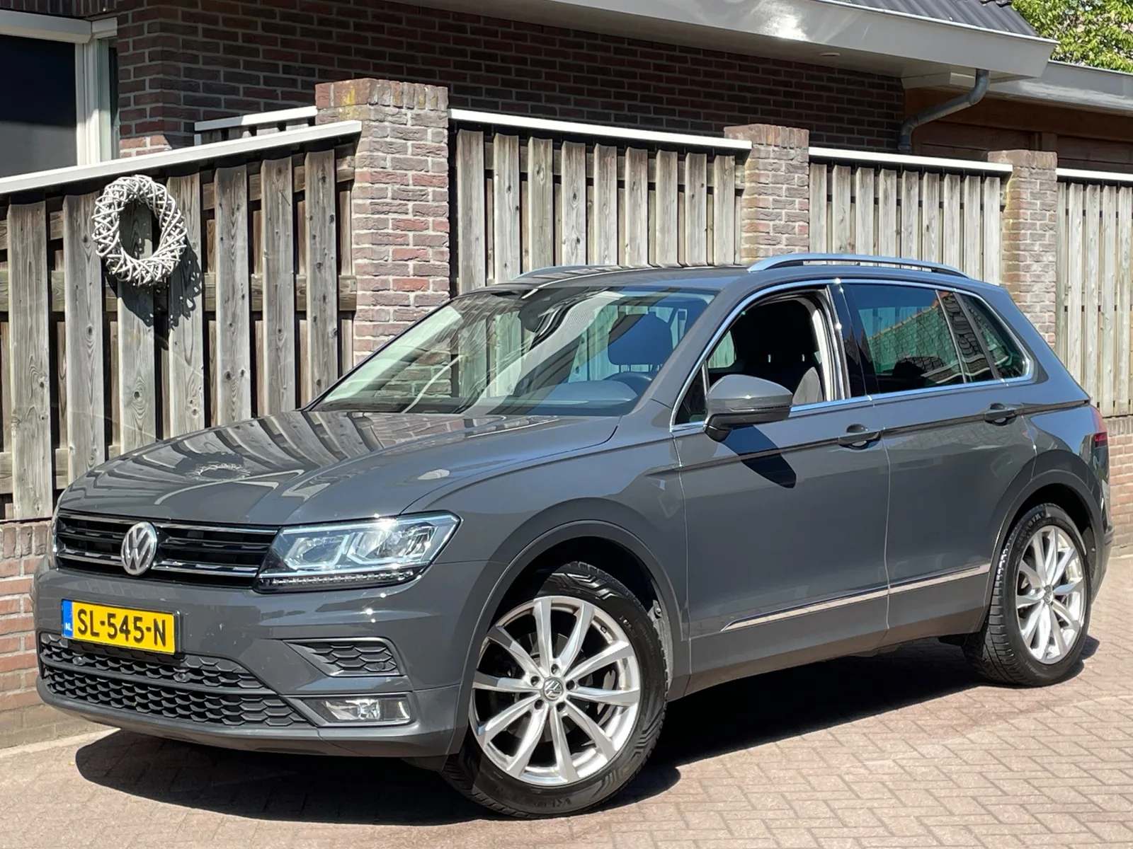 Volkswagen Tiguan (2018) — foto 1
