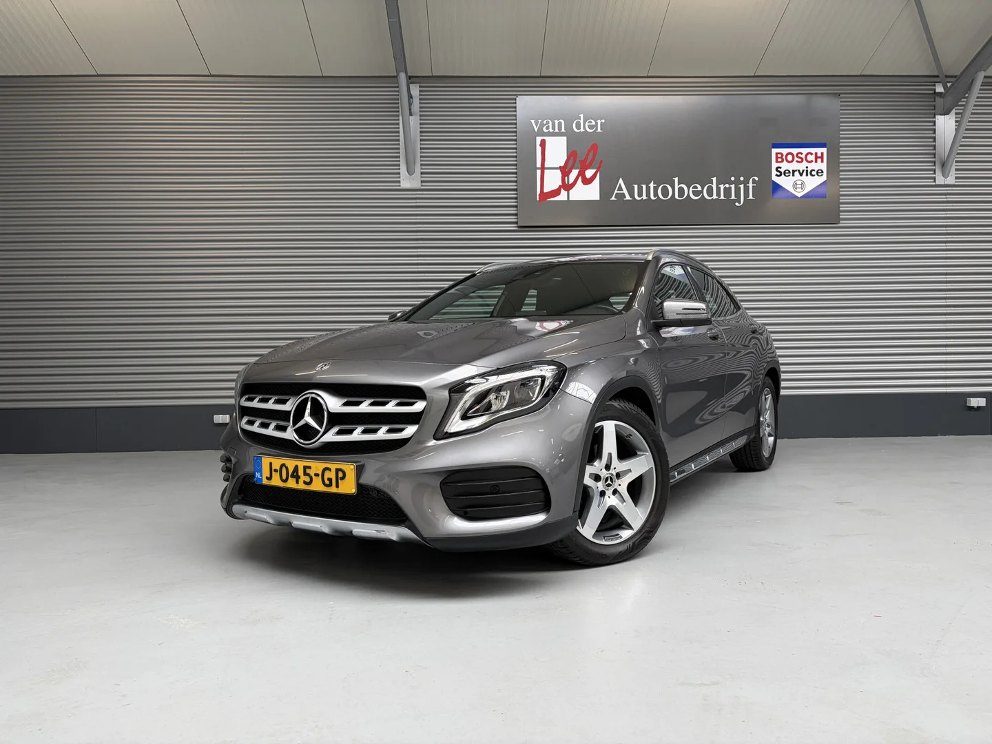Mercedes-Benz GLA (2020) — foto 1