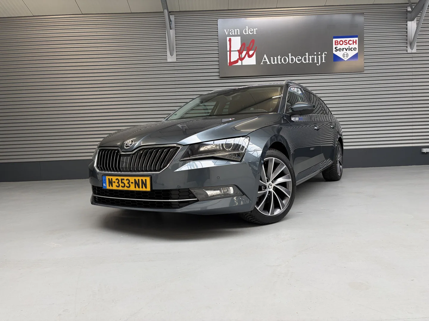 Škoda Superb (2017) — foto 1