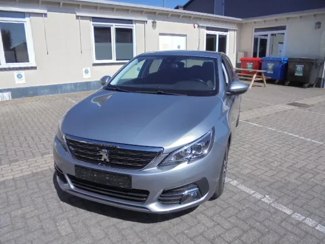 Peugeot 308 (2020) — foto 1