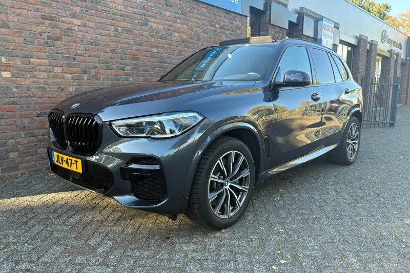 BMW X5 (2022)