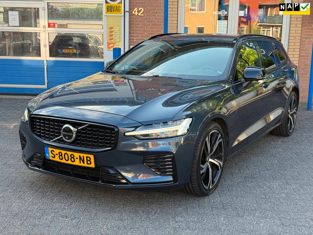 Volvo V60 (2023) — foto 1