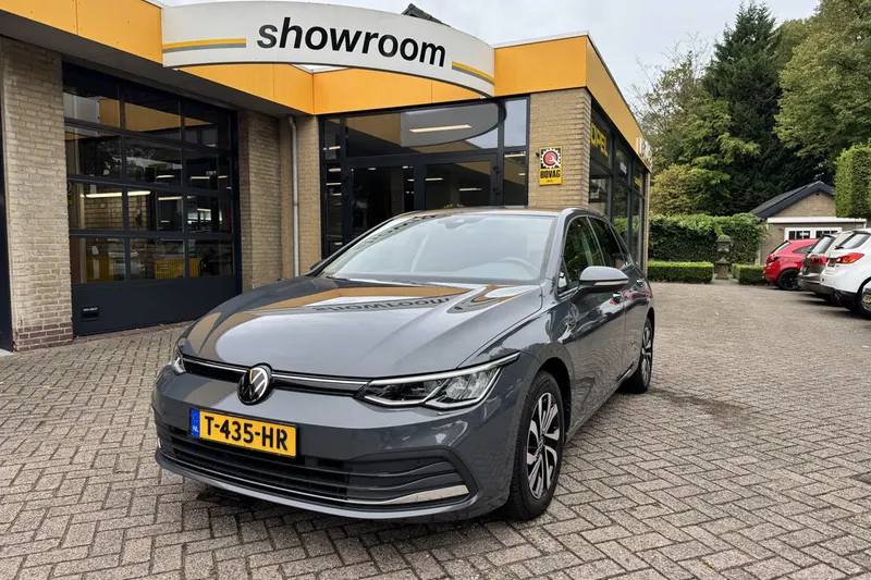 Volkswagen Golf (2022)