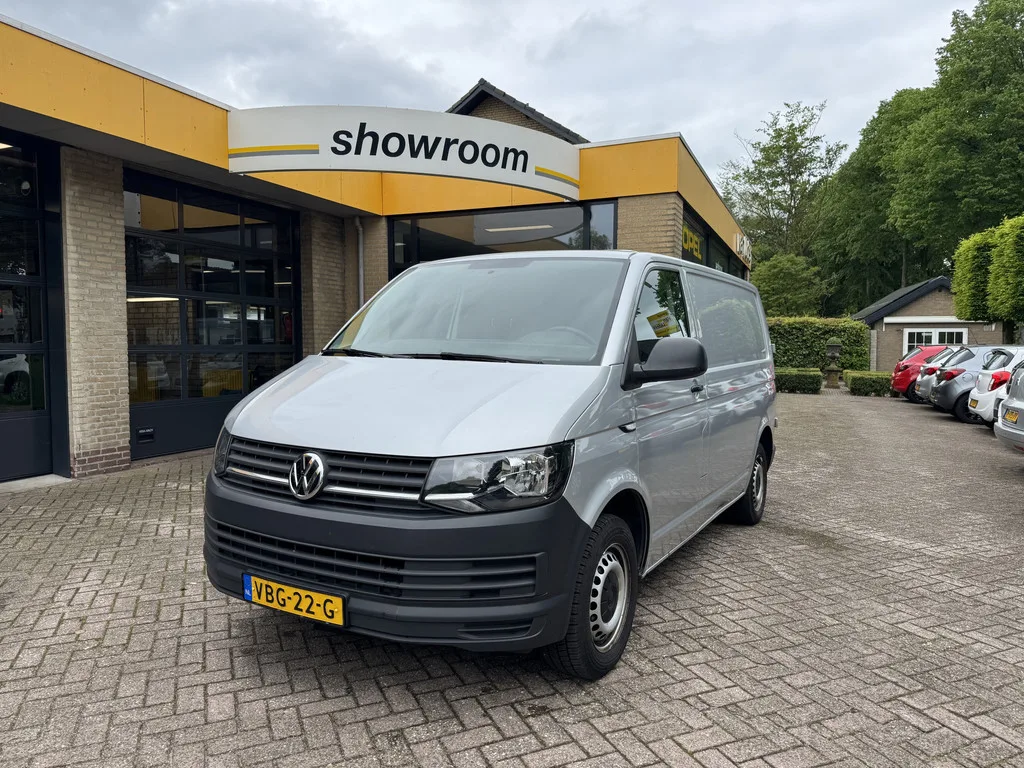 Volkswagen Transporter (2019) — foto 1