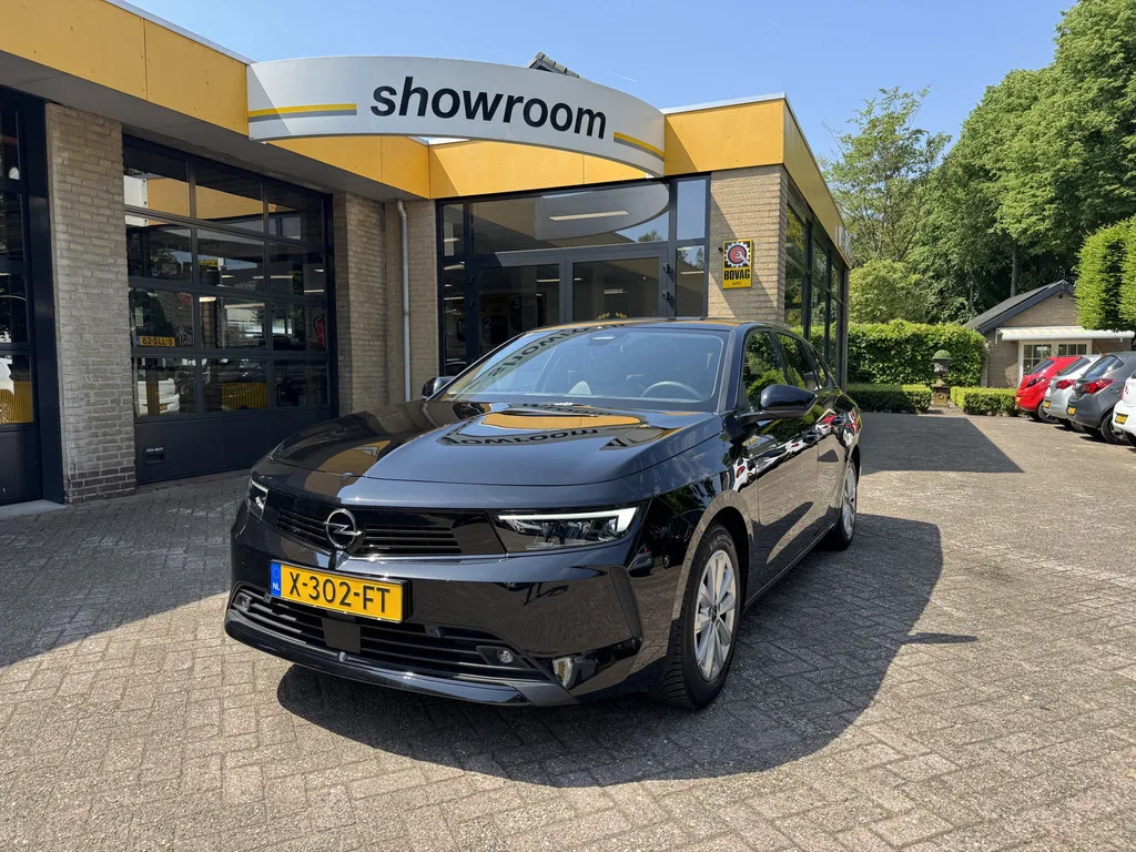 Opel Astra (2023) — foto 1