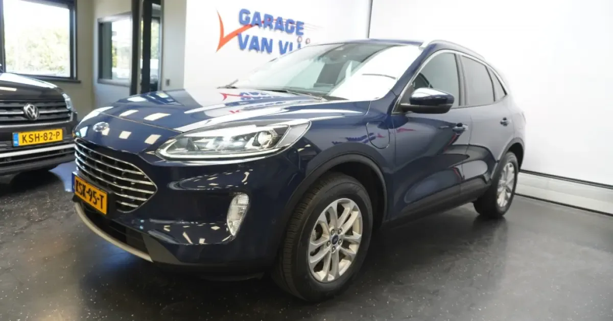 Ford Kuga (2022) — foto 1