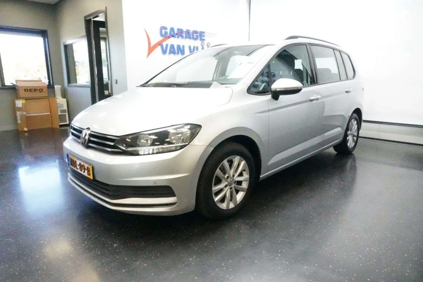 Volkswagen Touran (2016) — foto 1