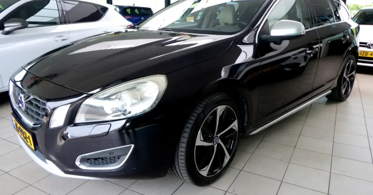 Volvo V60 (2011) — foto 1
