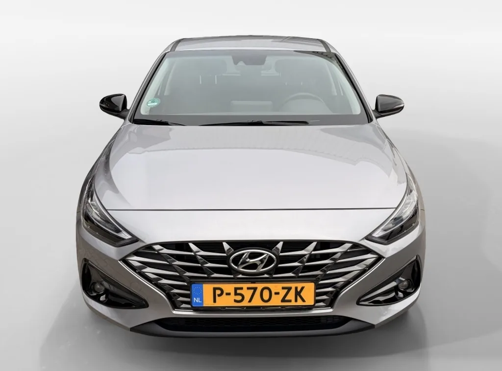 Hyundai i30 (2022) — foto 1