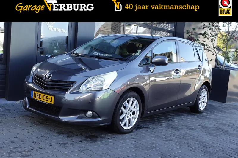 Toyota Verso (2012)