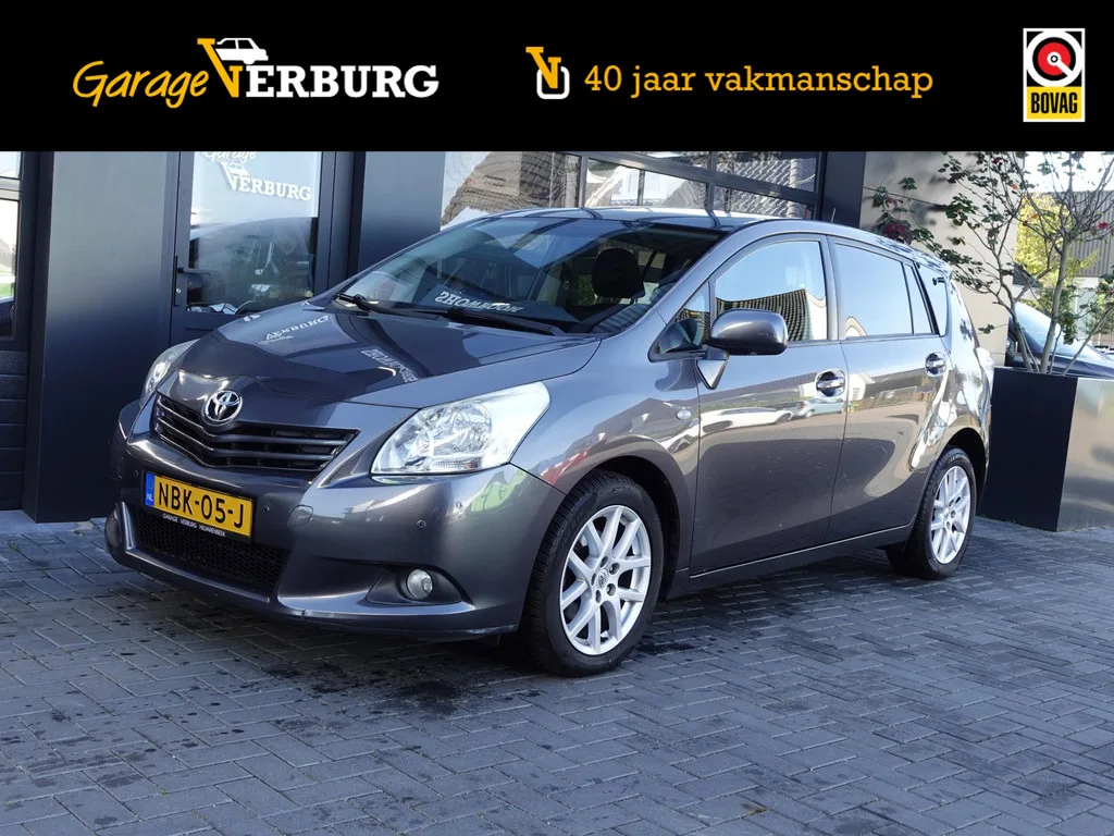 Toyota Verso (2012) — foto 1