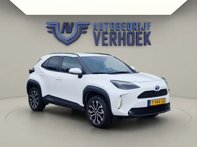 Toyota Yaris Cross (2023) — foto 1