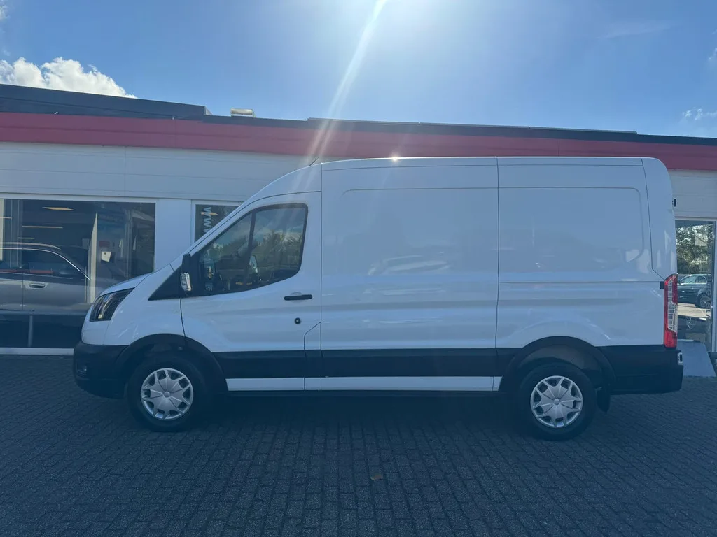 Ford Transit (2022) — foto 1