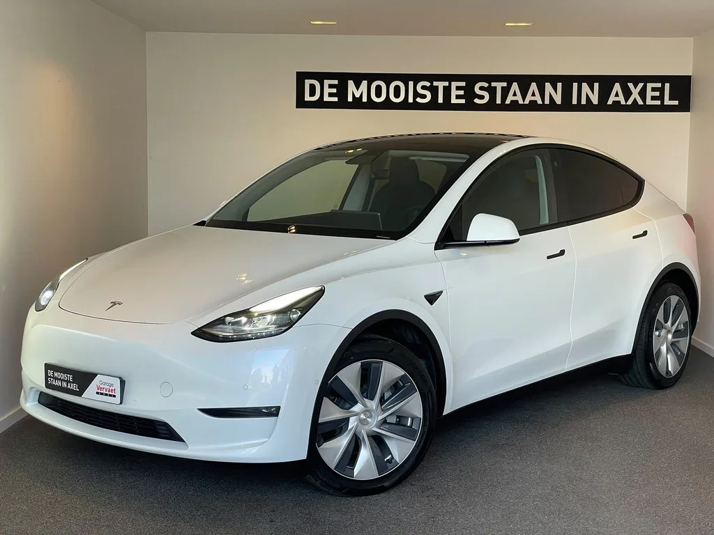 Tesla Model Y (2021) — foto 1