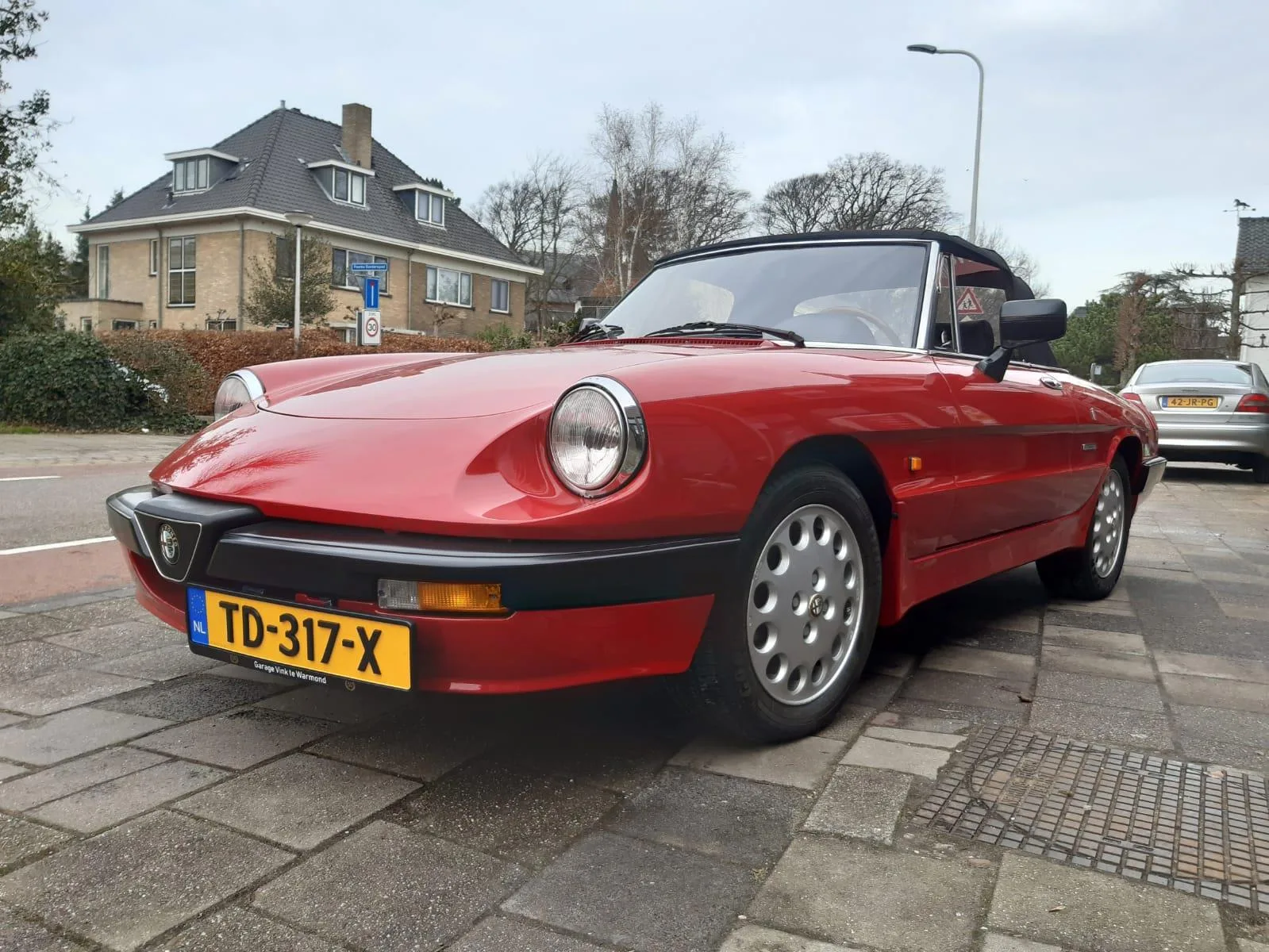 Alfa Romeo Spider (1988) — foto 1
