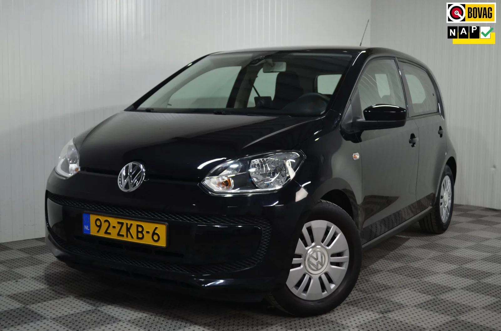 Volkswagen Up! (2013) — foto 1