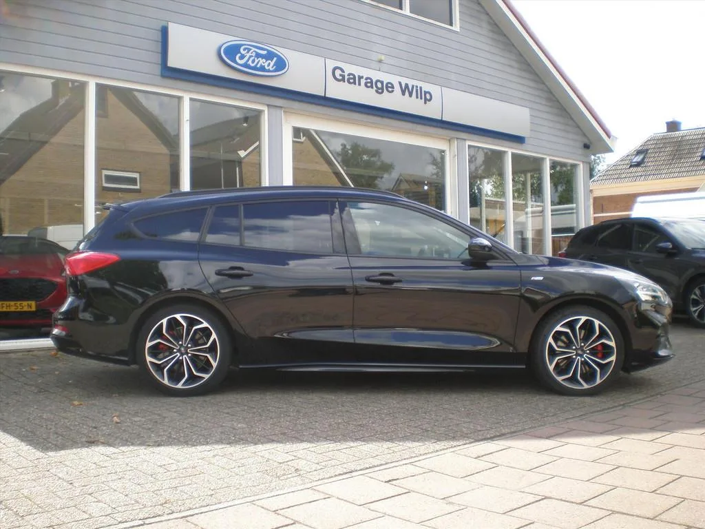Ford Focus (2019) — foto 1