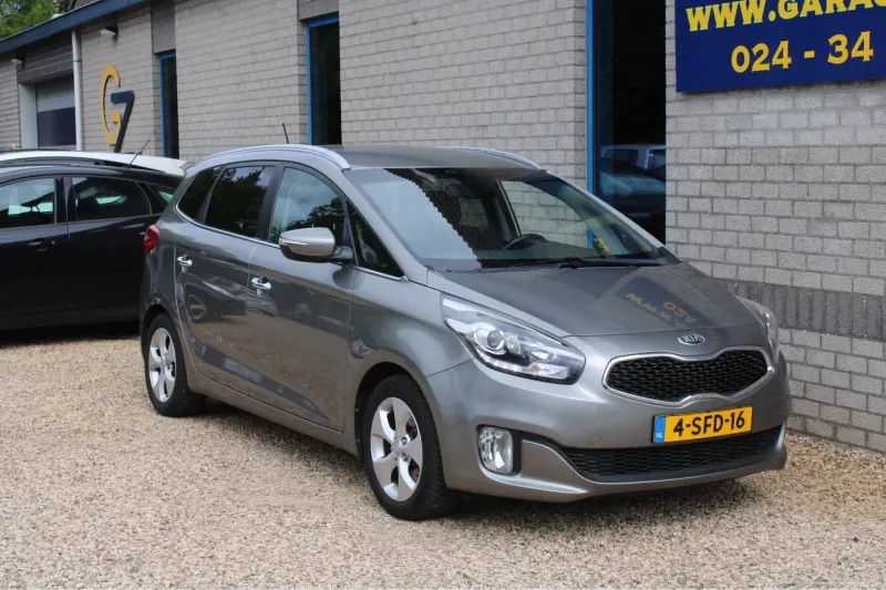 Kia Carens (2013)