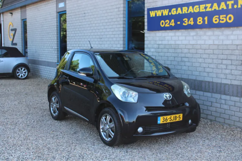 Toyota IQ (2011)