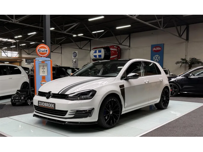 Volkswagen Golf (2015) — foto 1