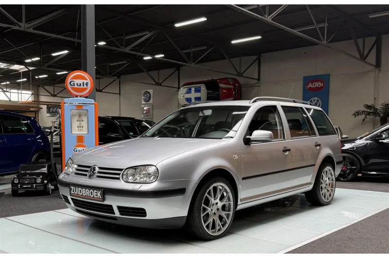 Volkswagen Golf (2003)