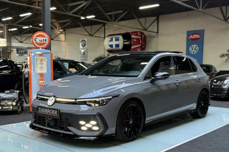 Volkswagen Golf (2024)