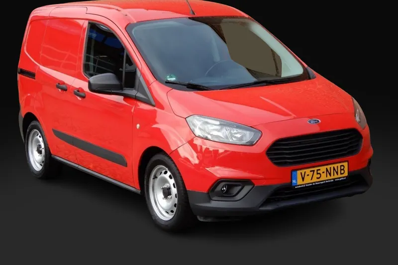 Ford Transit Courier (2022)