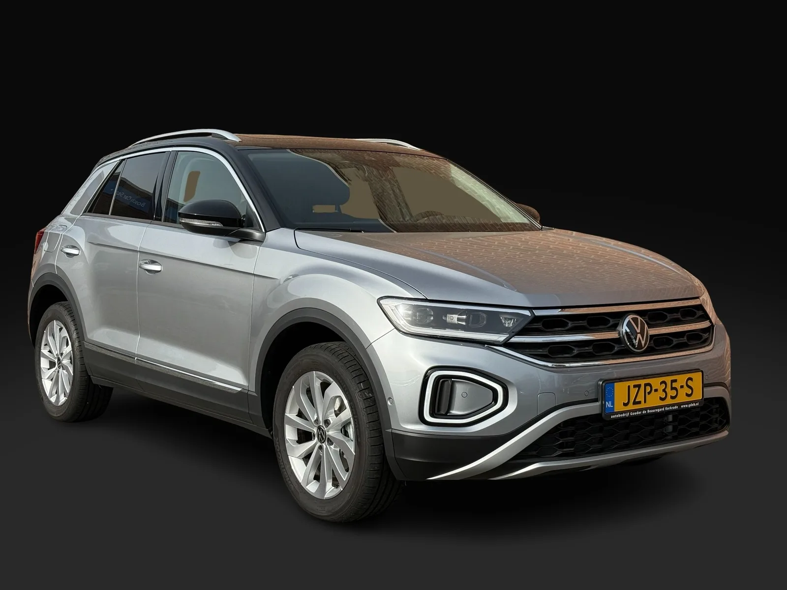 Volkswagen T-Roc (2025) — foto 1
