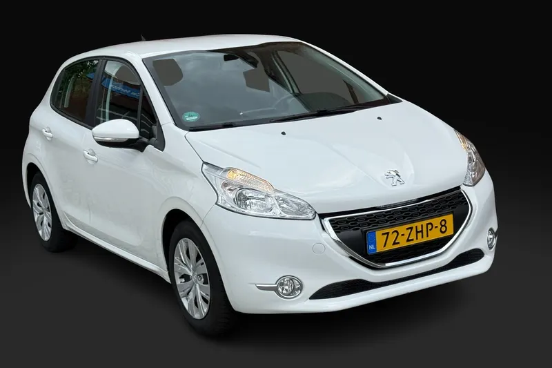 Peugeot 208 (2012)