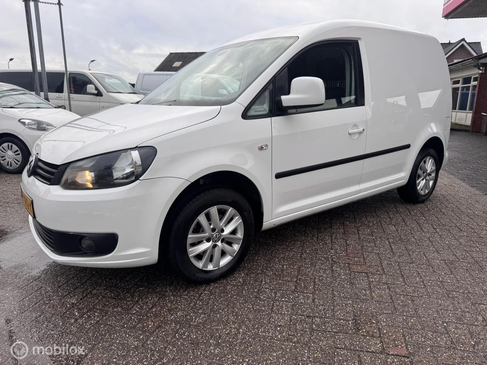 Volkswagen Caddy (2014) — foto 1