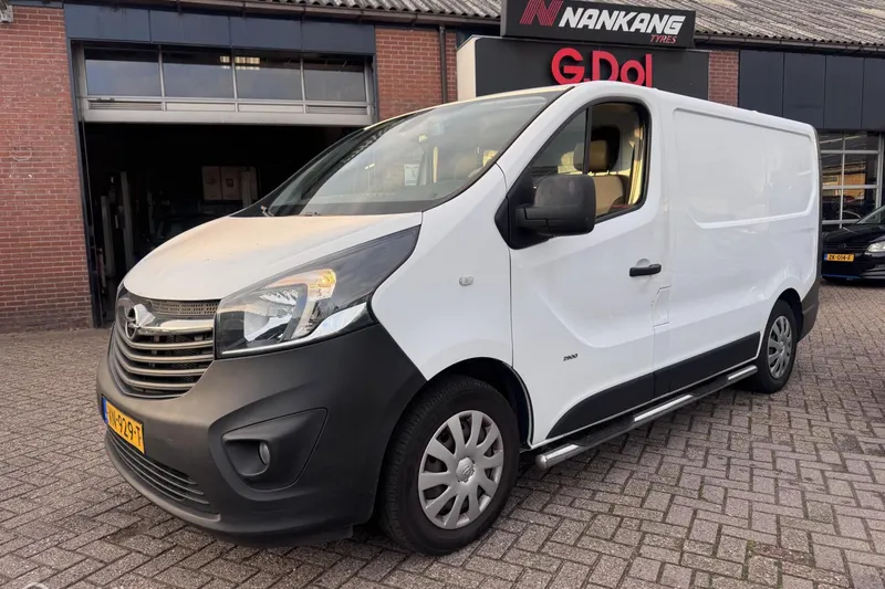 Opel Vivaro (2015)