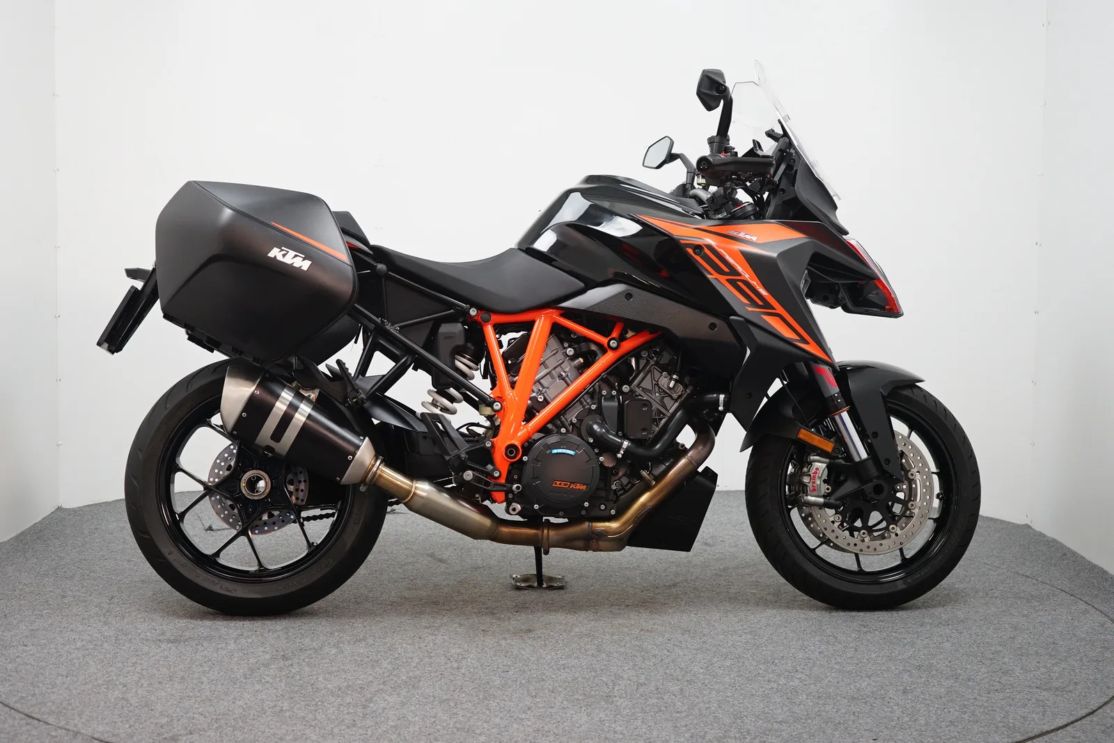 KTM 1290 Super Duke GT (2022) — foto 1