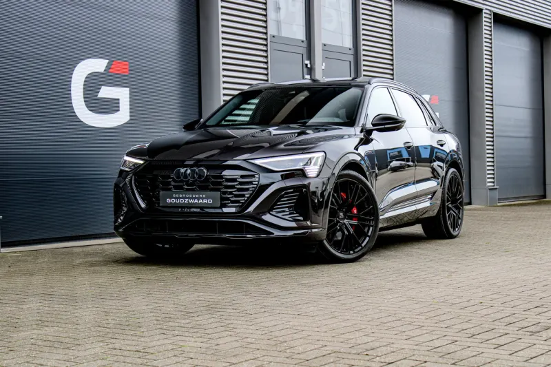 Audi Q8 e-tron (2023)
