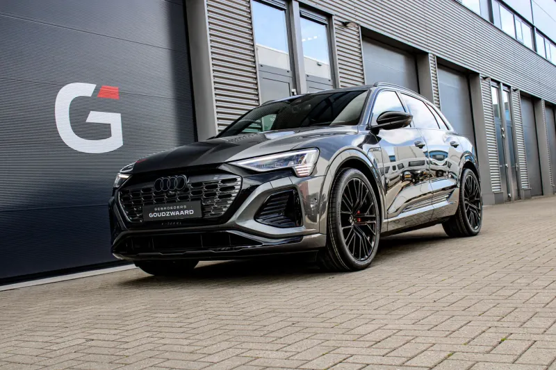 Audi Q8 e-tron (2023)