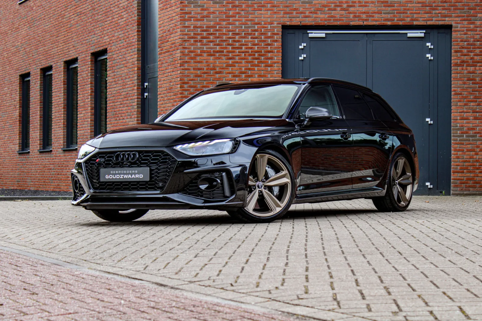 Audi RS 4 (2020) — foto 1