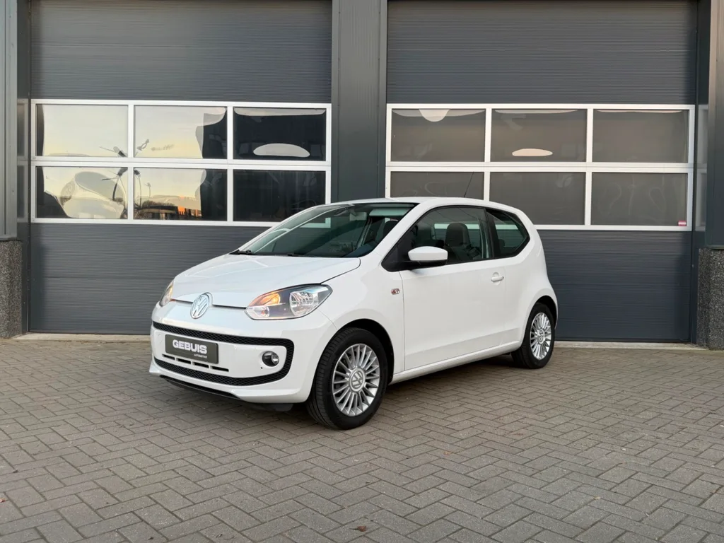 Volkswagen Up! (2012) — foto 1