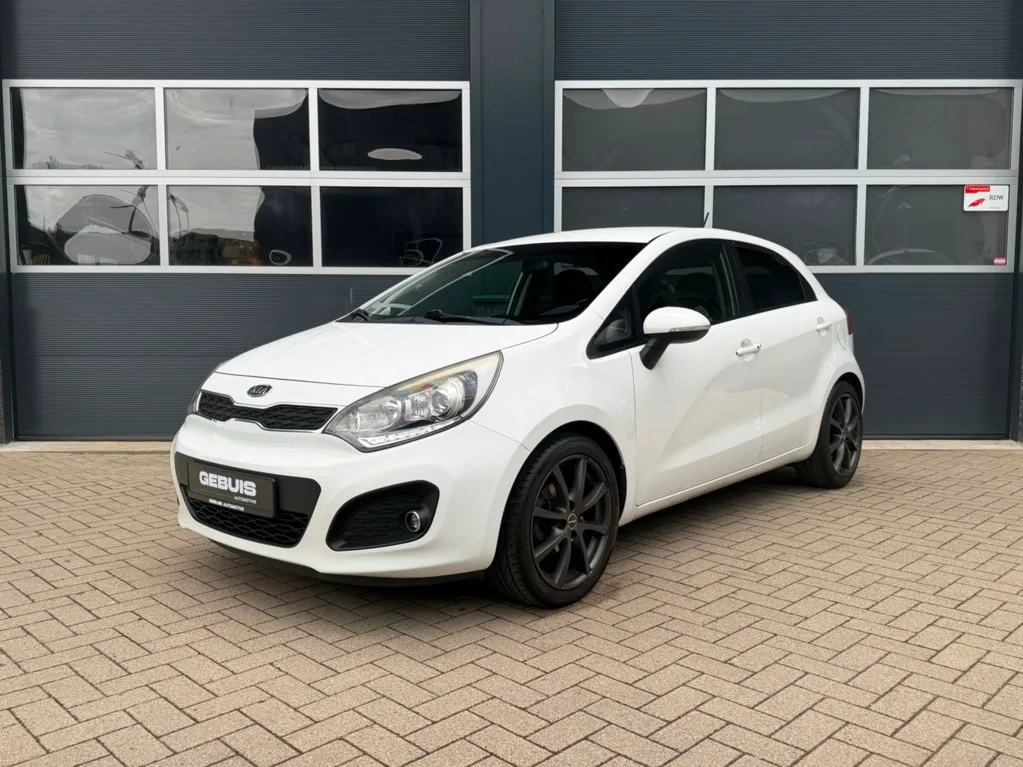 Kia Rio (2012) — foto 1