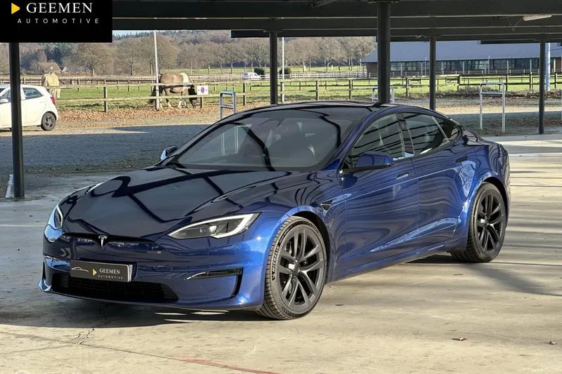 Tesla Model S (2023)